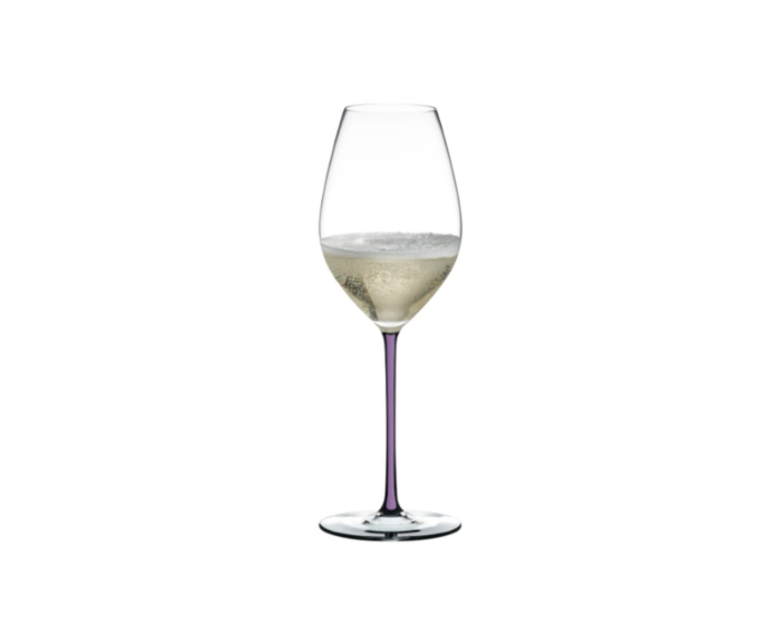 Champagneglass med lavendelfarget stilk, og klar klokke og stett